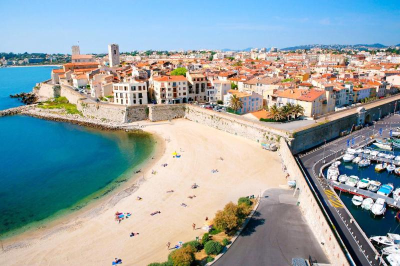 Les Marc - 5 logements dans le Vieil Antibes - image 3
