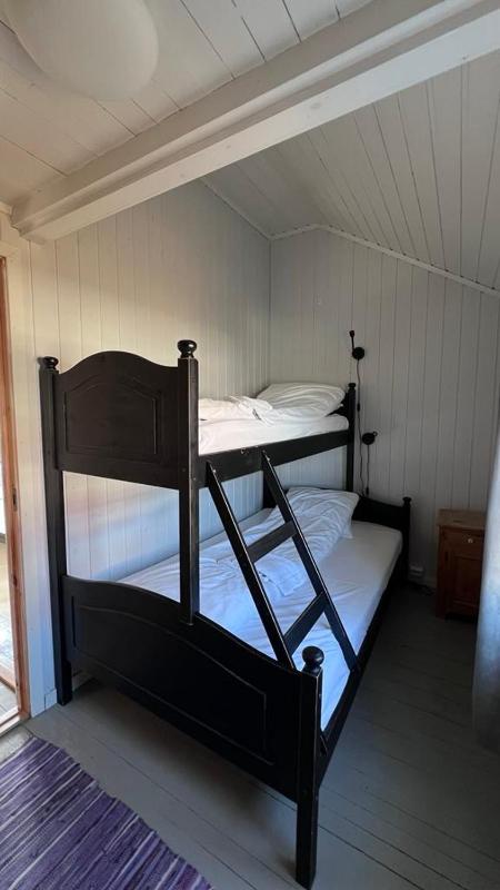 Two-Bedroom House image 4
