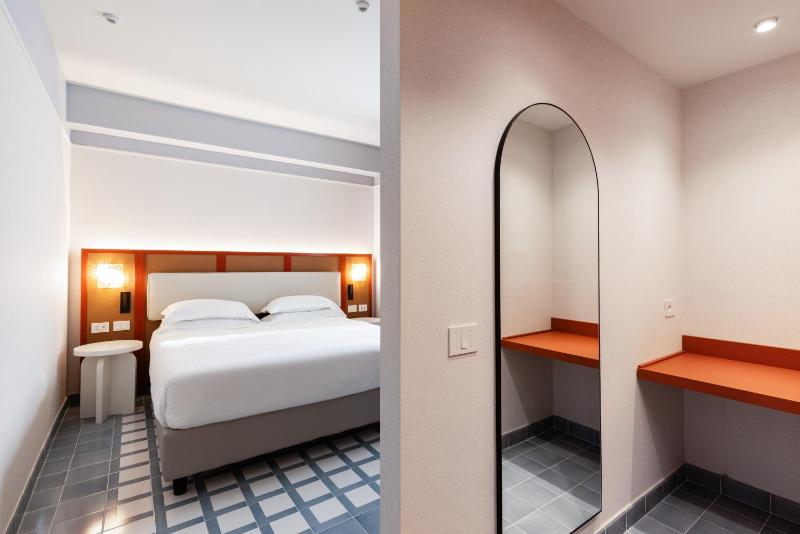 Suite image 3