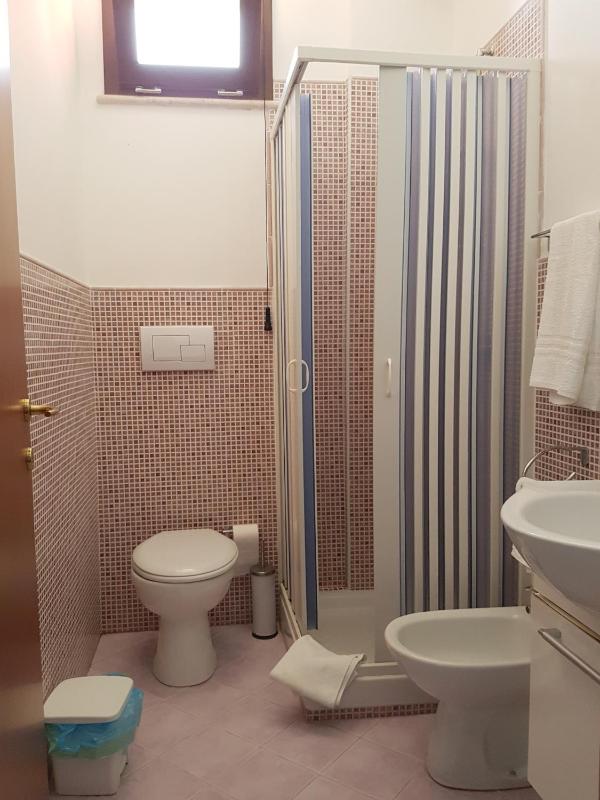 Quadruple Room image 4