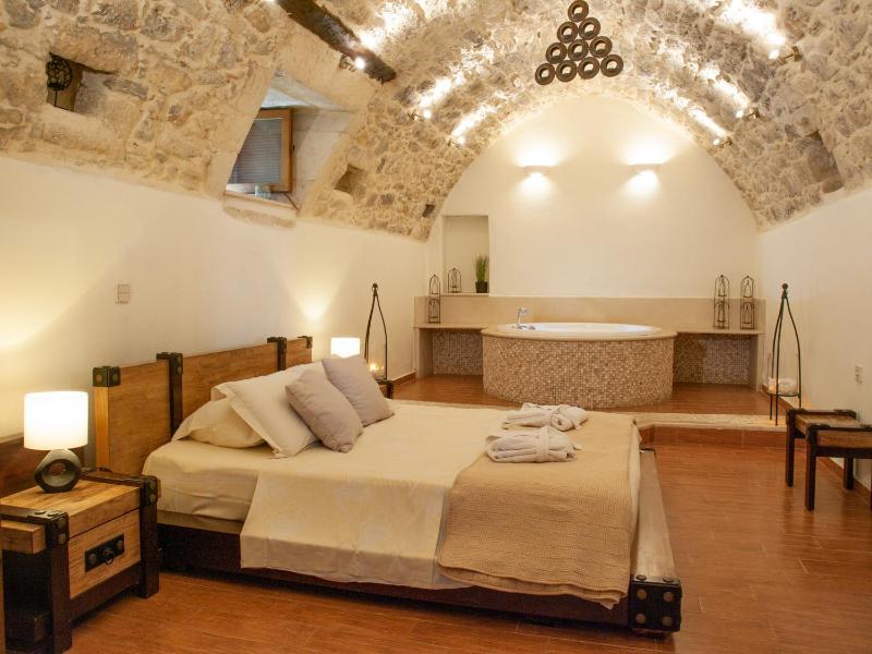 Superior Suite image 4