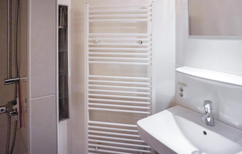Three-Bedroom Holiday Home  image 4