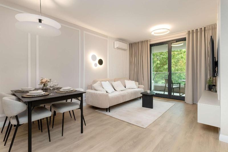 Luxury Apartment with Parking and Air Conditioning in Sopot by Renters Prestige - image 7