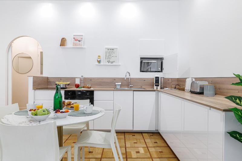 Capitol Close To The Beach - Happy Rentals - image 7