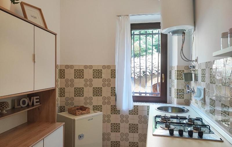1 Bedroom Gorgeous Apartment In Castelmola - image 9