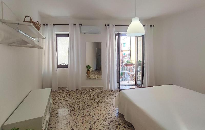 1 Bedroom Gorgeous Apartment In Castelmola - image 18
