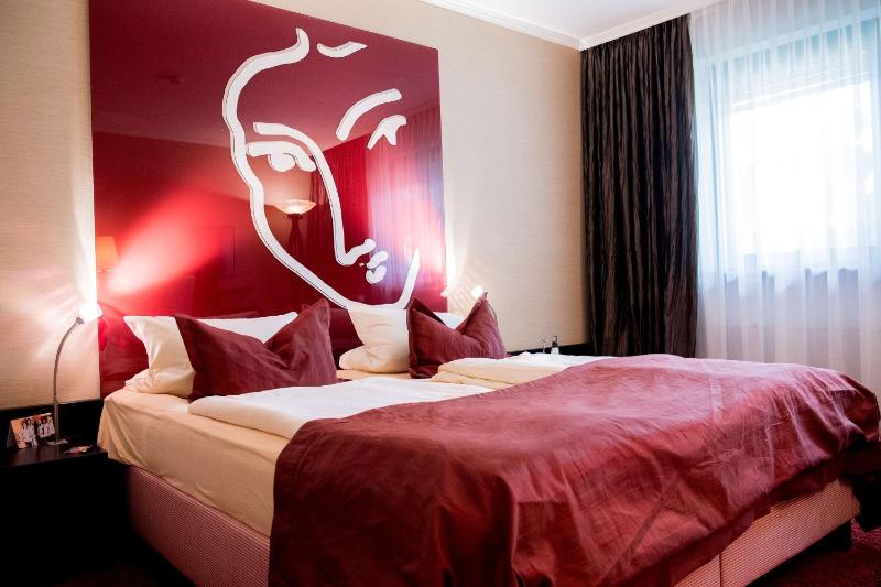 Superior Double Room image 1