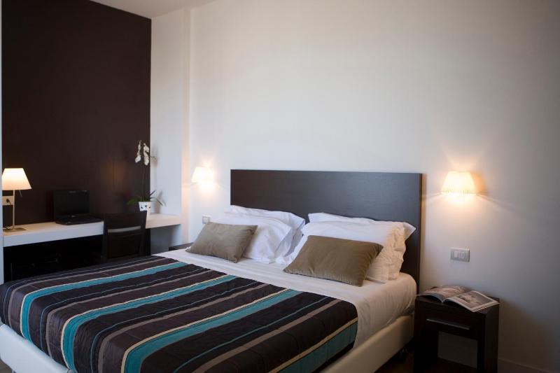 Superior Double or Twin Room image 3