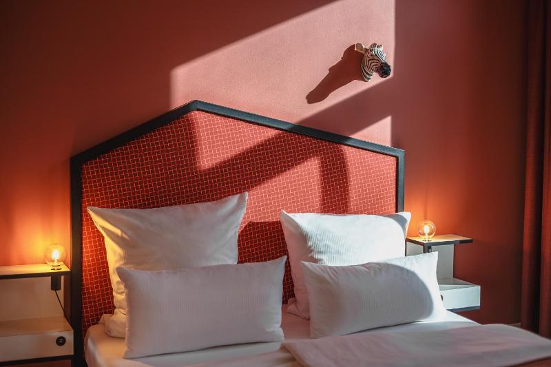 Double Room with Shared Bathroom image 1