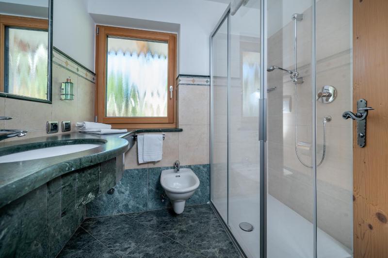 Superior Double or Twin Room image 4