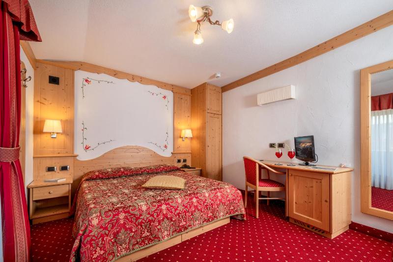 Superior Double or Twin Room image 1