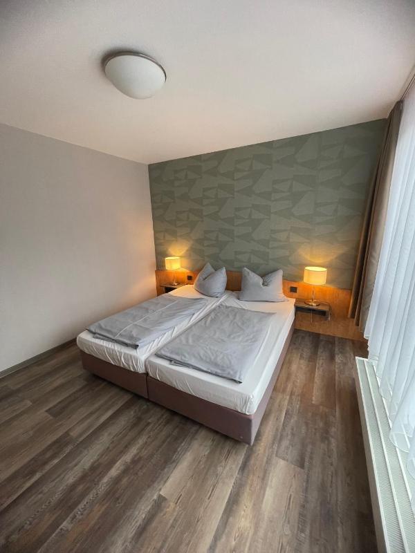 One-Bedroom Apartment image 3