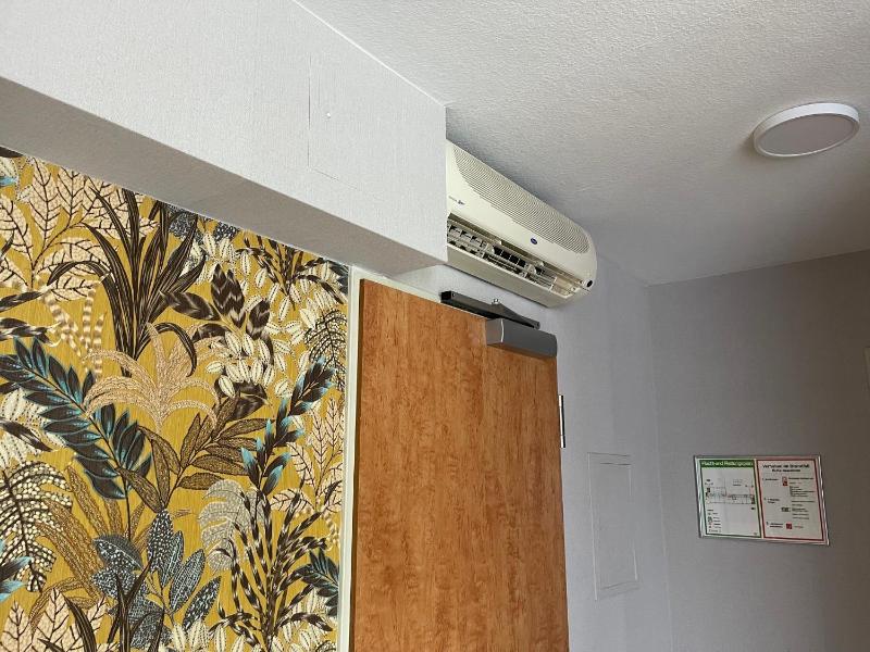 One-Bedroom Apartment image 2