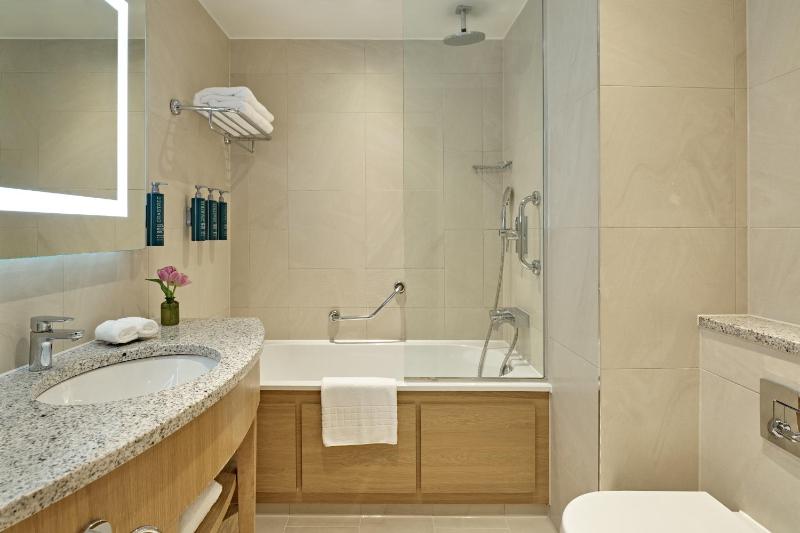 Twin Room image 1