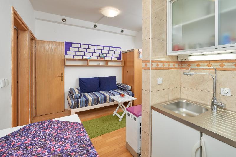 Superior Suite with Patio image 4