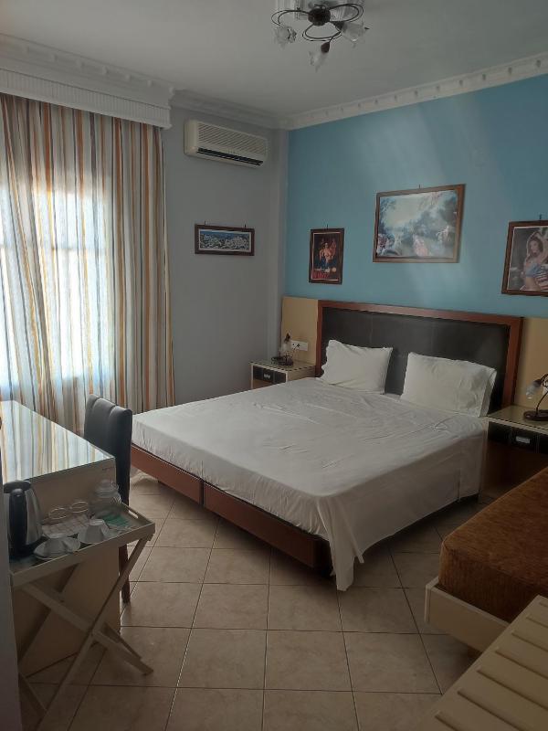 Superior Double Room image 3