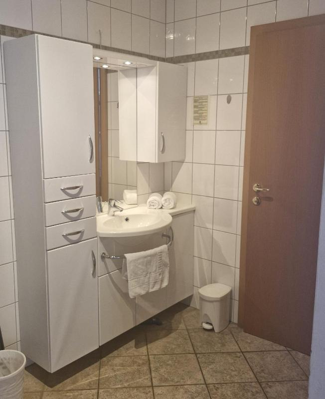 Comfort Family Room image 4