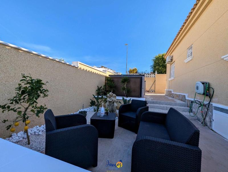Villamartin Garden Escape with private pool VM51 - image 33