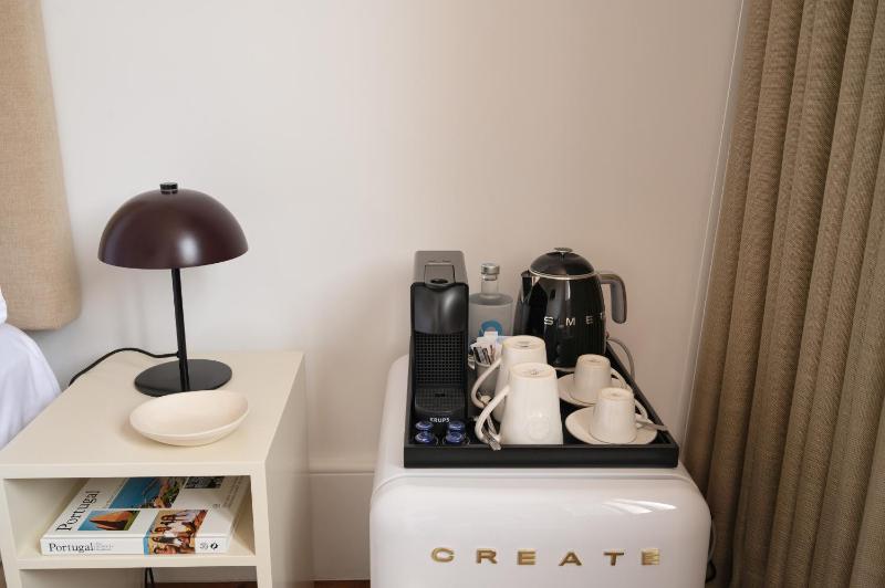 Standard Double Room with Street View image 1