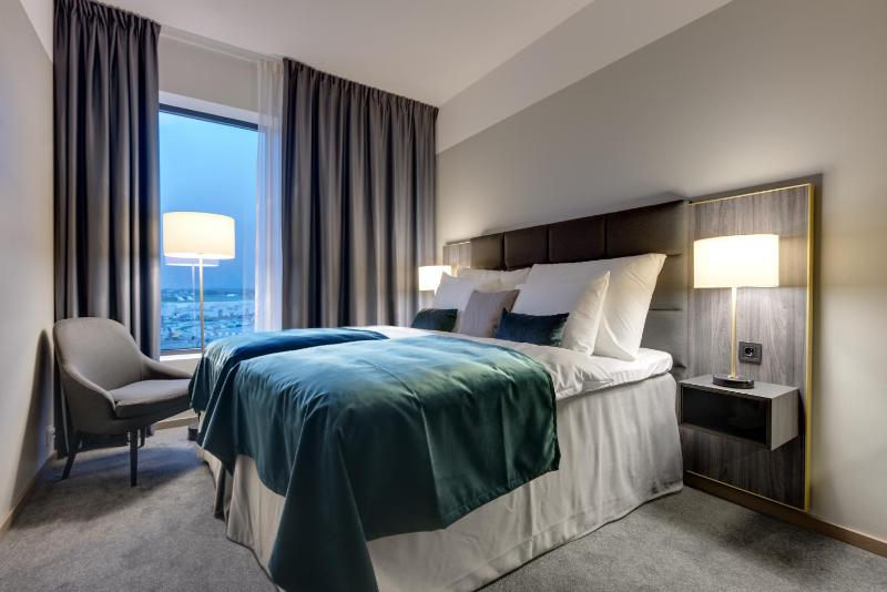 Standard Twin Room image 1
