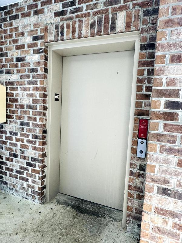 Gorgeous top floor 3BR condo at Magnolia Pointe - image 27