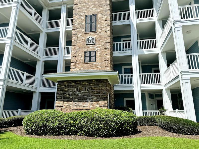 Gorgeous top floor 3BR condo at Magnolia Pointe - image 36