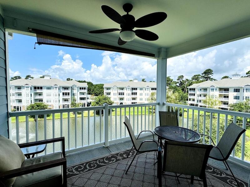 Gorgeous top floor 3BR condo at Magnolia Pointe - image 19