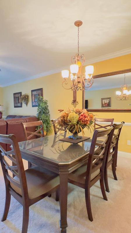 Lovely First floor 2BR condo - image 5