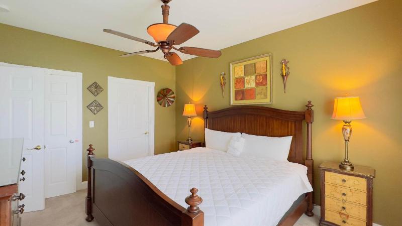Lovely First floor 2BR condo - image 31