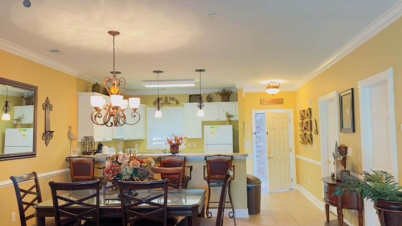 Lovely First floor 2BR condo - image 36