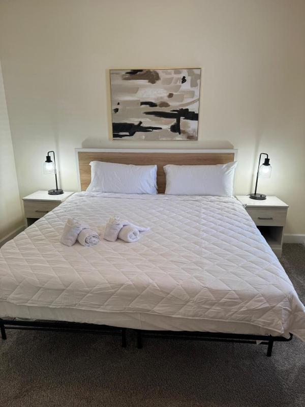 Incredible 1BR condo ground floor - image 4