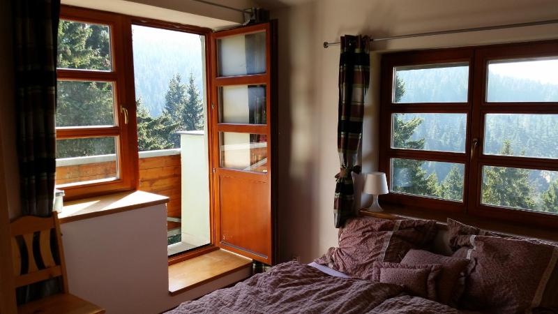 Apartment with Balcony image 3