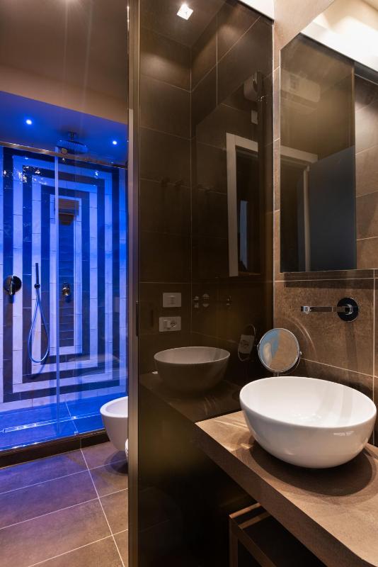 Suite with Balcony image 2