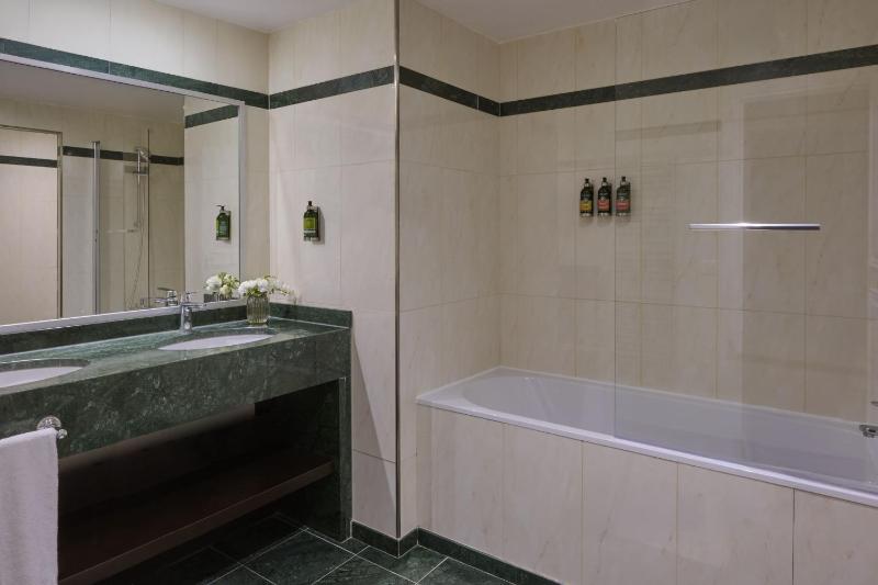 Presidential Suite image 4