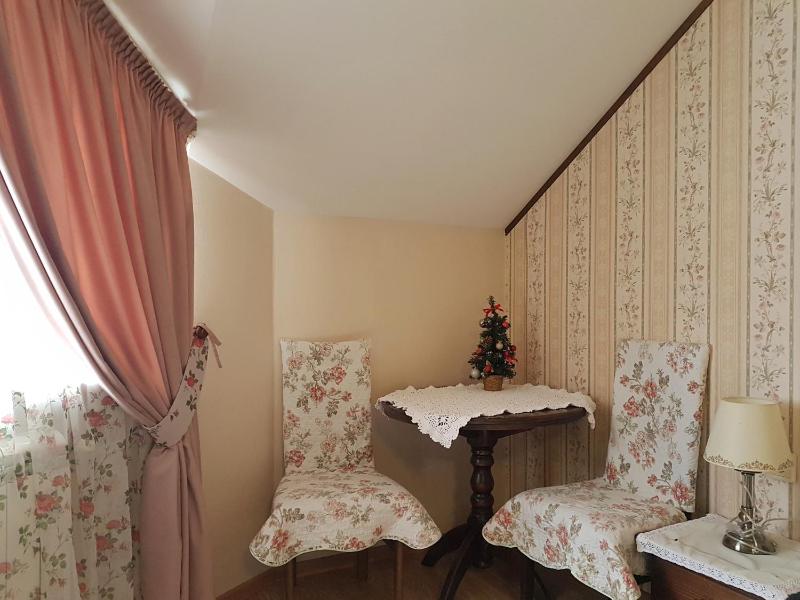 King Room with Mountain View image 3