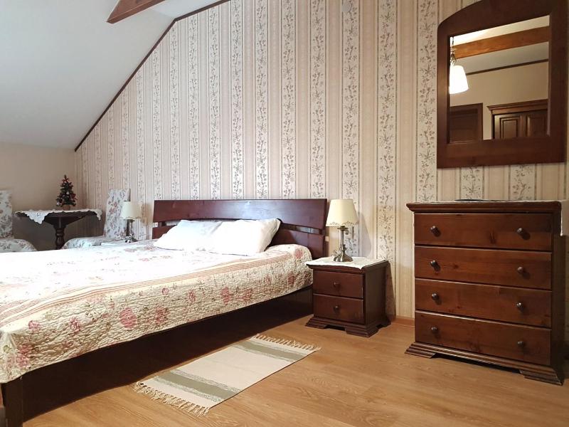 King Room with Mountain View image 4