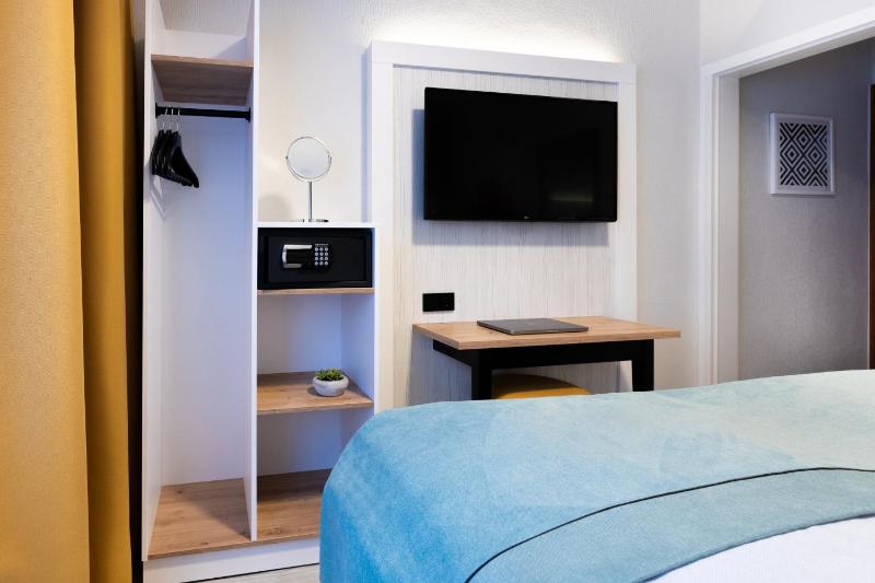 Cosy Queen Room image 2