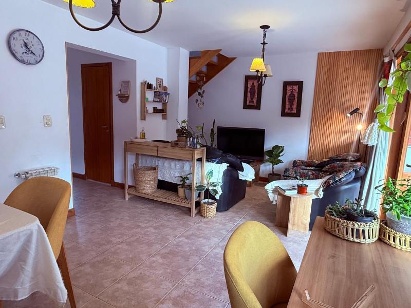 Duplex en el centro del pueblo con balcón terraza Ñire13 - image 30