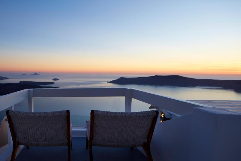 Cave House with Sun Terrace and Caldera View image 2