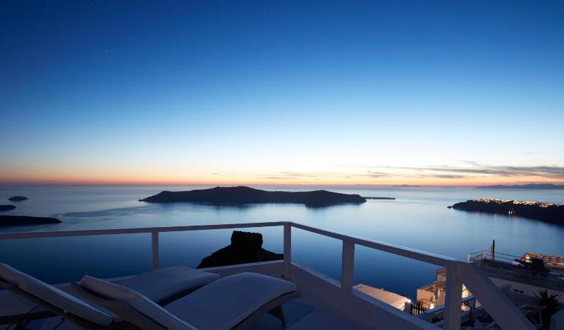Suite with Private Sun Terrace and Caldera View image 4