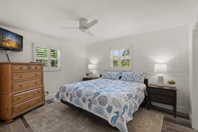 Dockside Getaway on Avenida - image 31
