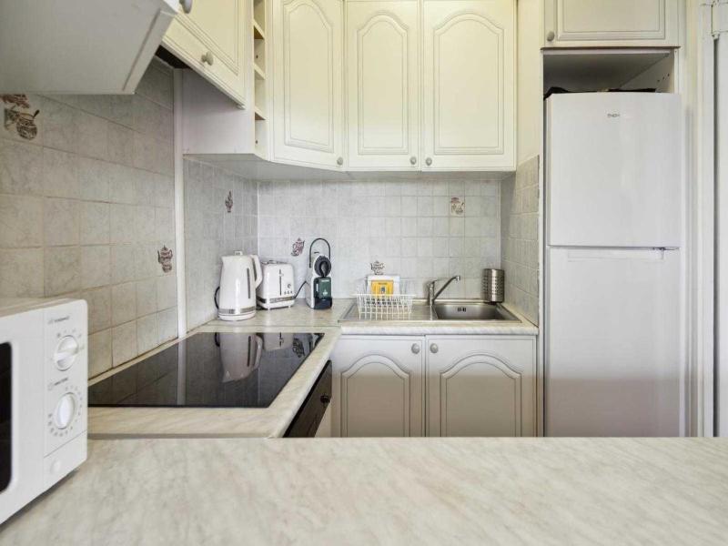 Apt 2BR 4P - Balcony & 5min to Beach Saint-Tropez - image 23