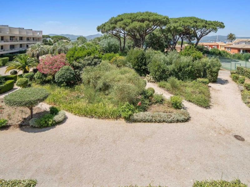 Apt 2BR 4P - Balcony & 5min to Beach Saint-Tropez - image 20