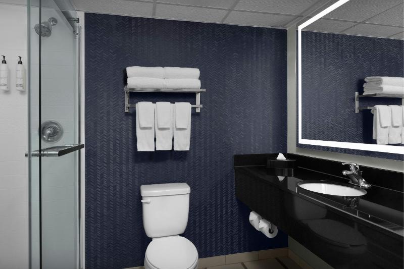 King Room image 3