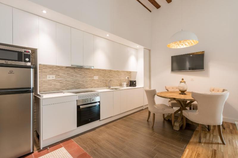 Standard One-Bedroom Apartment image 3