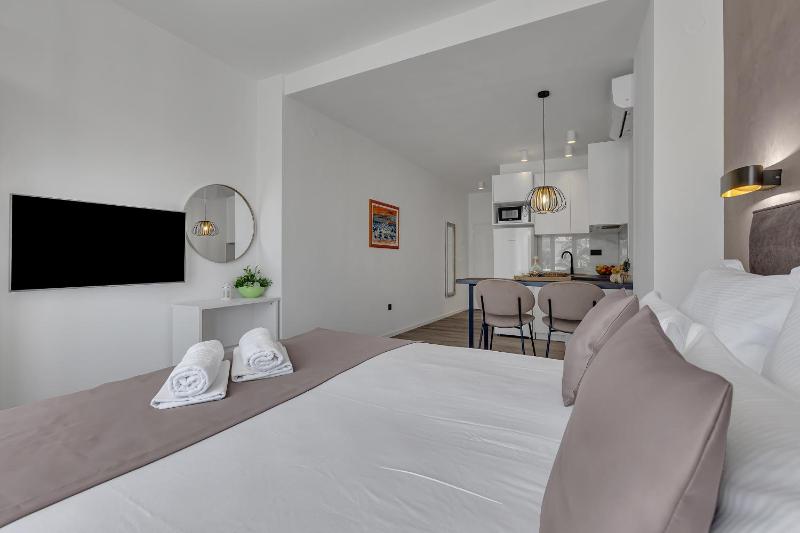 Apartment with Balcony image 4