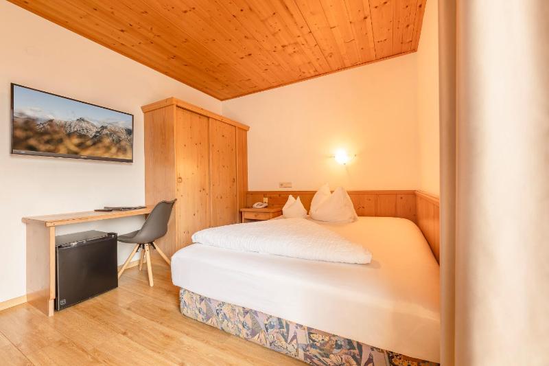 Single Room with Balcony image 4