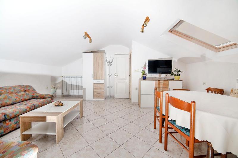 Apartment image 2