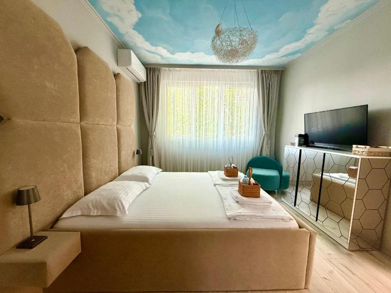 ElenartLux - Baby Cot - Pets Allowed - Free Parking & Fast Wi-Fi - image 14