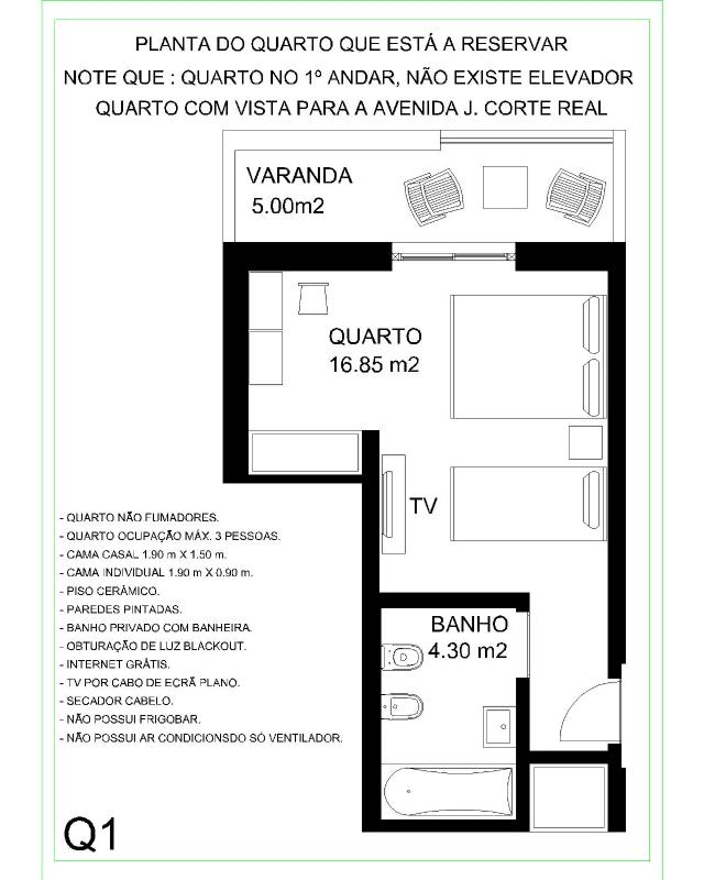 Triple Room with Balcony image 3